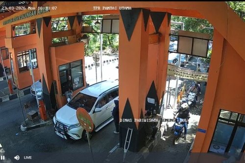 Libur Lebaran, TPR Baron Padat, Akses Pantai Gunungkidul Mulai Macet