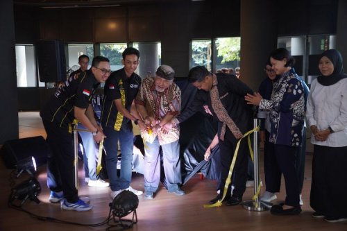 Momen Kemerdekaan, UGM Luncurkan Mobil Hybrid BM-15H ke Italia