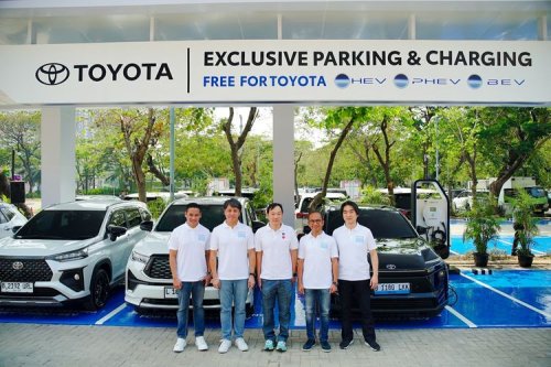 Toyota, Toyota Tambah Charging Spot Gratis untuk Mobil Elektrifikasi di Bekasi