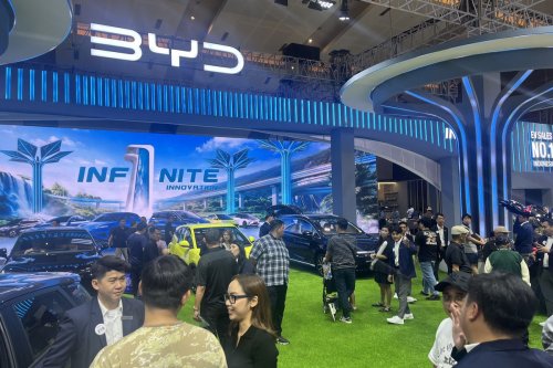 Harga Mobil Listrik, Chery Q Vs Changan Lumin