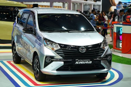 Daftar Harga LCGC Agustus 2025, Diskon, dan Sigra yang Bersolek