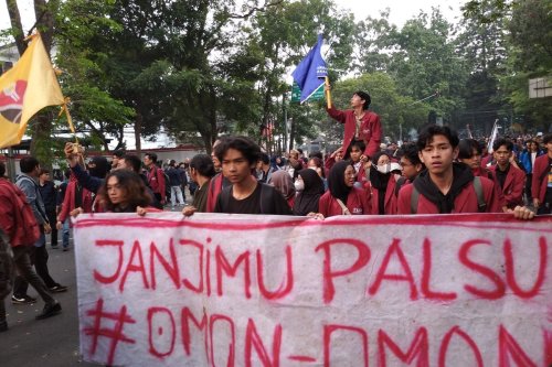 Ada Demo BEM SI di Gedung DPR Siang Ini, Hindari Jalan Gatot Subroto