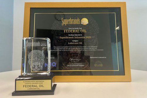 Dipercaya Konsumen, Merek Pelumas Mesin Ini Raih Penghargaan