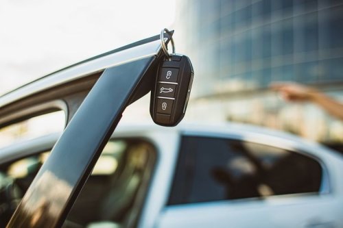 Mobil Dicegat Orang atau Debt Collector, Ini yang Mesti Dilakukan