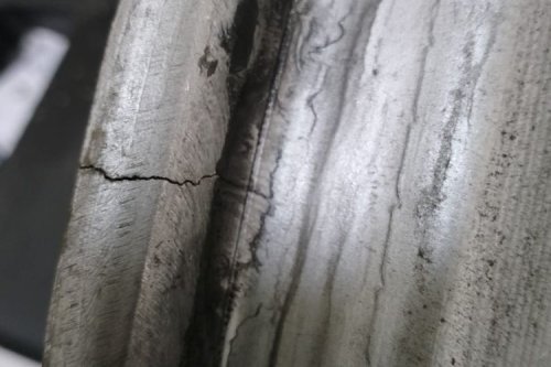 Bahaya Tutup Got dan Lubang Jalan bagi Pelek Mobil