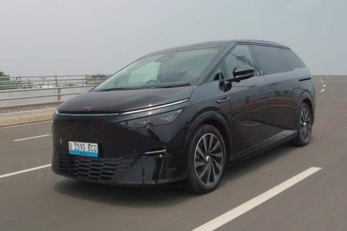Jawaban Rano Karno Soal Mobil Listrik Kena Ganjil Genap