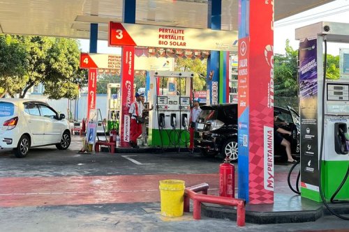 Toyota,  Toyota Alphard, Toyota Alphard, Pertalite untuk Mobil Mewah: Kenapa Toyota Alphard Dapat QR Code?