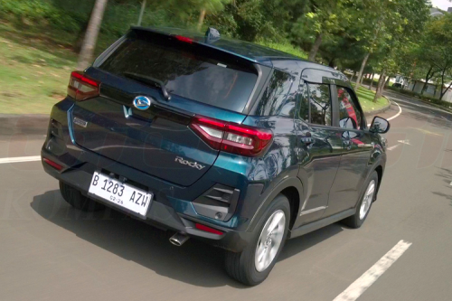 Pengalaman Berkendara Daihatsu Rocky e-Smart Hybrid di Kemacetan