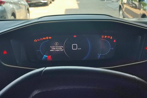 Mengenal Lampu Indikator Logo Kunci Pas di Mobil