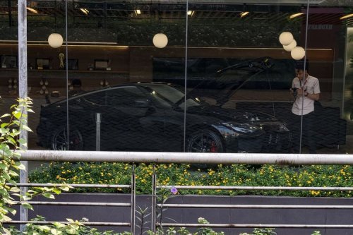 Nissan, Spyshot Nissan Fairlady 400Z di Jakarta, Siap Meluncur di GIIAS 2026?