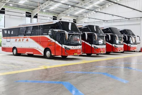 Adu Mewah Bus Jakarta-Solo: Cititrans Busline vs PO Raya