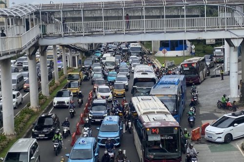Info Kemacetan Lalu Lintas Jelang Waktu Buka Puasa Hari Ini