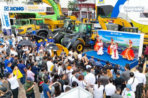 Excavator Hybrid hingga Truk EV XCMG Tampil di Mining Expo 2025