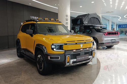 Melihat Berbagai Mobil Changan Automobile di Pusat R&D