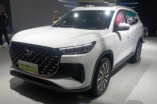 Chery Tiggo 8 CSH Muncul di IIMS 2025, Belum Open Order