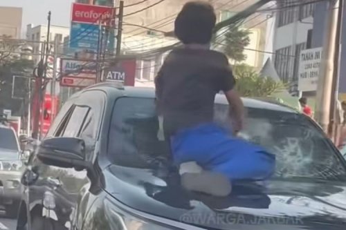 Penyakit Umum CR-V Gen Kelima, Mobil Dikepung Massa