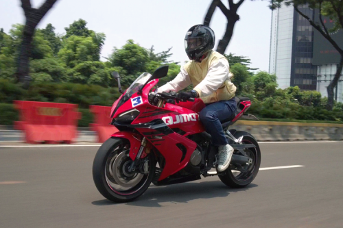 Review Harian QJMotor SRK 800 RR, Moge 4 Silinder Masih Ramah Macet