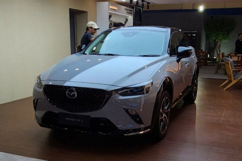 Mazda, Mazda CX-3, GIIAS 2025: Mazda Kenalkan CX-3 Kuro dan Pro AutoExe Edition