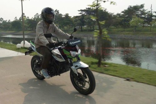 Kawasaki, Apa Kabar Motor Listrik Kawasaki Ninja e-1 dan Z e-1 di Indonesia?