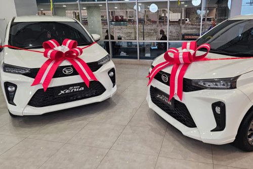 Daihatsu Serahkan Hadiah 2 Unit Xenia ke Pemenang Daifest 2025