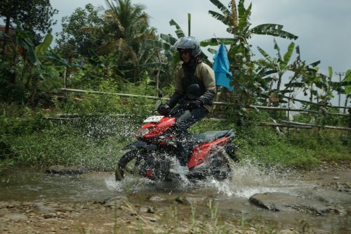 Suzuki Nex Crossover: Motor Praktis Desain Ergonomis