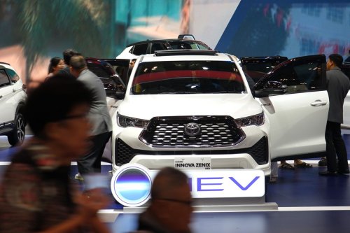 Astra Tanggapi Tantangan Mobil Listrik dari China