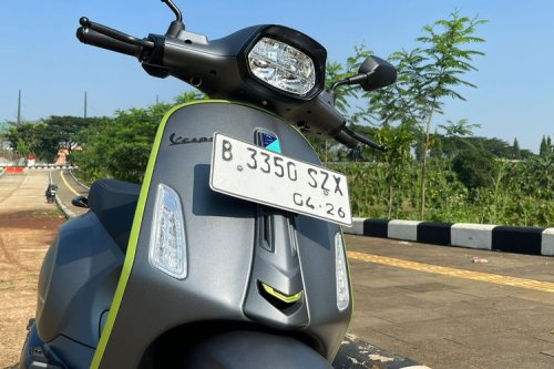 Rasanya Naik Vespa Sprint Tech 180 cc, Nyaman tapi Ada Catatan