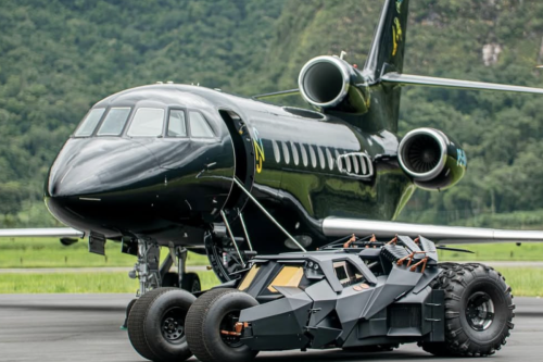 Neymar Jr Pamer Batmobile Seharga Rp 30 Miliar