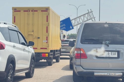 Tol Cijago Kembali Lancar, Ini Penyebab Kemacetan Panjang Sebelumnya