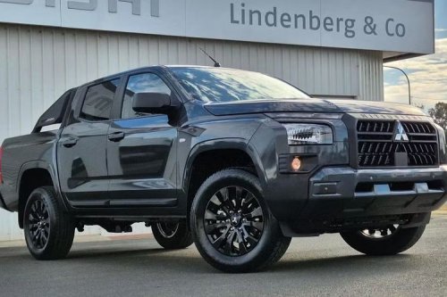 Mitsubishi Lanjut Kembangkan Pajero dan Triton Hybrid