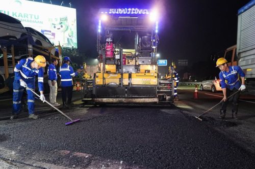 Sambut Libur Panjang, Jasa Marga Perkuat Preservasi Jalan Tol 24 Jam