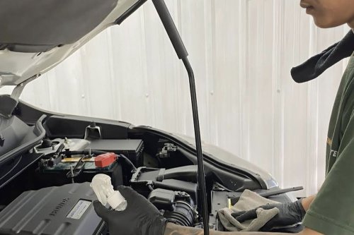 Tips Aman Cuci Ruang Mesin Mobil Setelah Dipakai Perjalanan Mudik