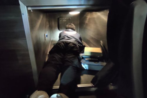 Karoseri Tentrem Ciptakan Kandang Macan Modern