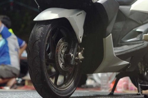 Pilihan Baru Ban Skutik 14 Inci, Bisa buat Harian dan Balap