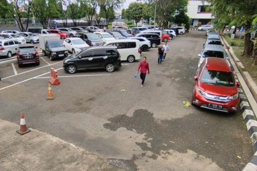 Pramono Akan Naikkan Tarif Parkir di Jakarta