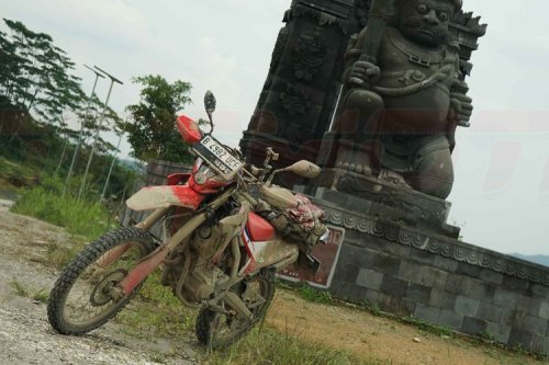Harga Motor Trail dan Adventure Mei 2026, CRF250 Naik Rp 4,3 juta