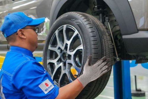 Sering Hujan Jangan Pakai Ban Botak, Cek Harga Ban Mobil Juni 2025