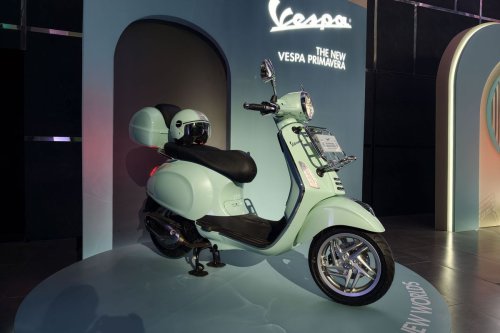 Vespa Primavera 2026: Mesin Lebih Besar, Keyless, Harga Stabil