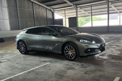 Denza Z9 GT Unjuk Gigi di Diler Pluit