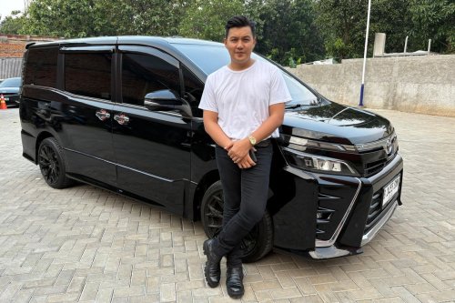 Toyota, Toyota Voxy, Konsumsi BBM Toyota Voxy dari Pengalaman Dirly Idol