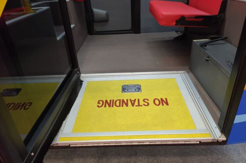 Bus Trans Jatim Malang Buatan Tentrem, Pakai Warna Biru Khas Arema