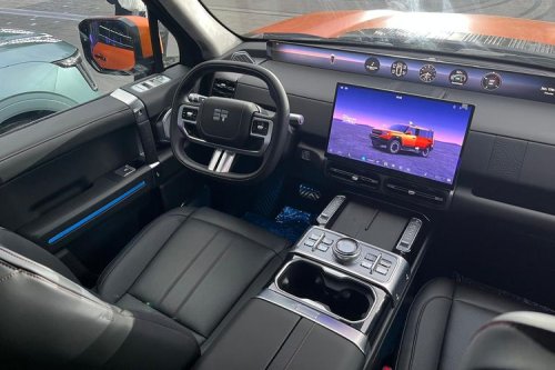 Jetour, Jumpa Jetour G700: SUV PHEV Boxy Penantang Denza B5