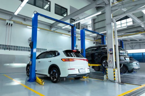 Geely, Lengkapi 22 Jaringan di Indonesia, Geely Resmikan Diler Baru