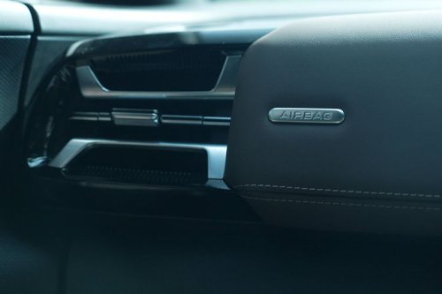 Merasakan Kenyamanan Kabin Wuling Darion PHEV