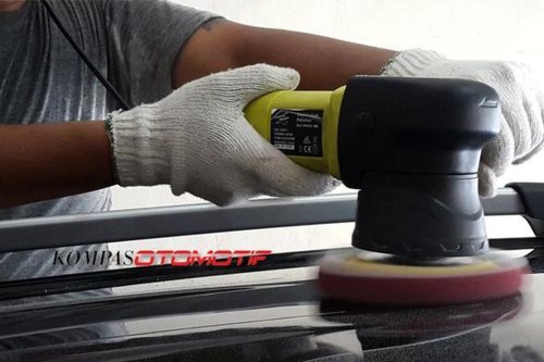 Cat Menempel di Bodi Mobil, Begini Cara Membersihkannya