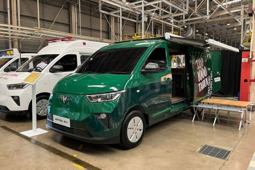 Wuling, Spek dan Harga MPV Listrik Wuling Mitra EV