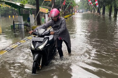 Hal yang Perlu Diperhatikan Saat Motor Matik Terjang Banjir