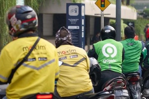 Kenapa Motor Listrik Belum Menggantikan Motor Bensin Ojol?