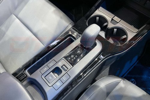 Posisi Tuas Transmisi yang Benar Saat Memanaskan Mesin Mobil Matik