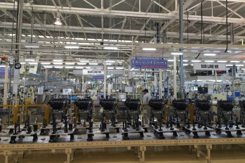 Geopolitik Ganggu Rantai Pasok Otomotif, Astra Cari Sumber Alternatif